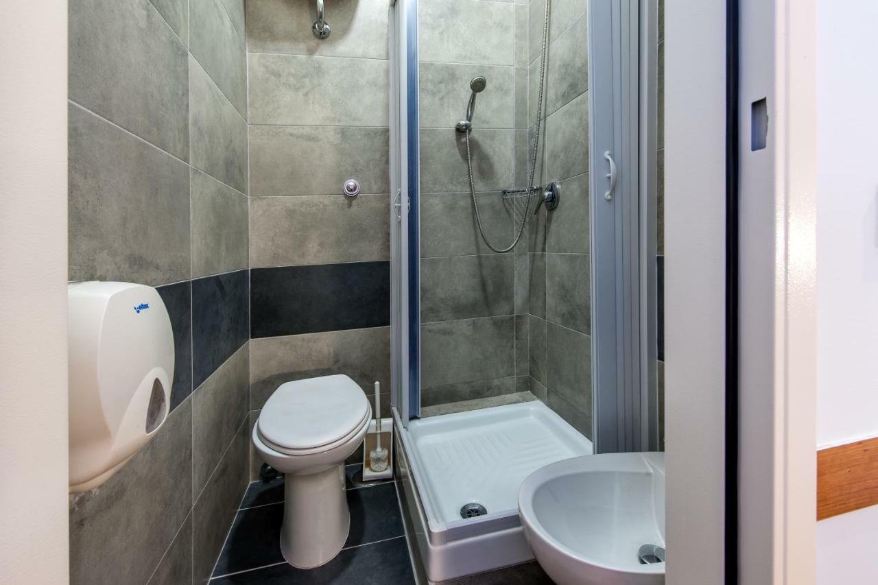 Alessandro A San Pietro Best Bed Rome Exterior photo